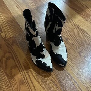 Steve maddden cow print womens booties